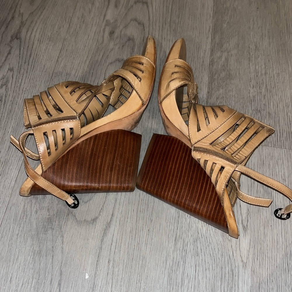 Leon Max Heels - image 6